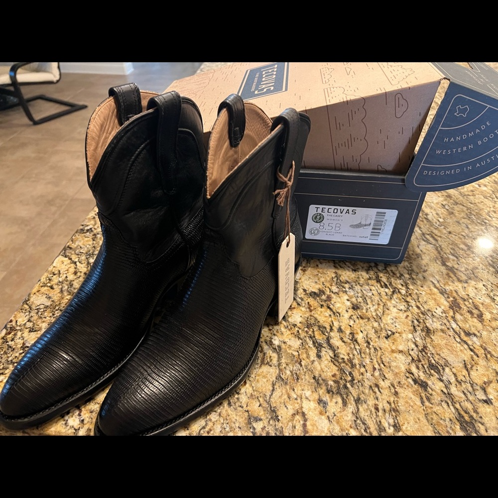 Tecovas - The Casey boot size 8.5 B. New!